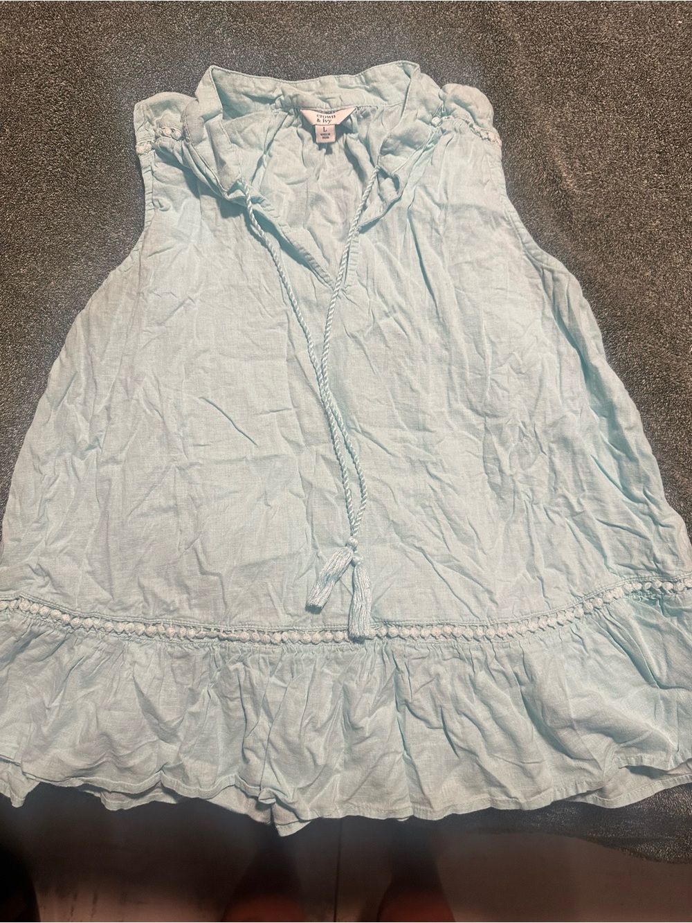 crown & ivy Light Aqua Sleeveless Tie-Front Top